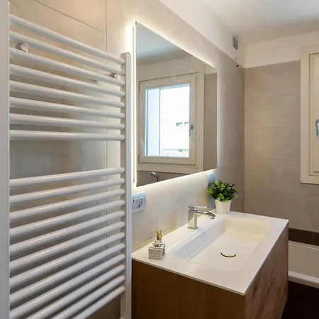 Apartament Rolandi Duplex With Terrace Mediolan