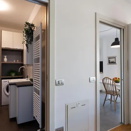 Rolandi Duplex With Terrace Mediolan